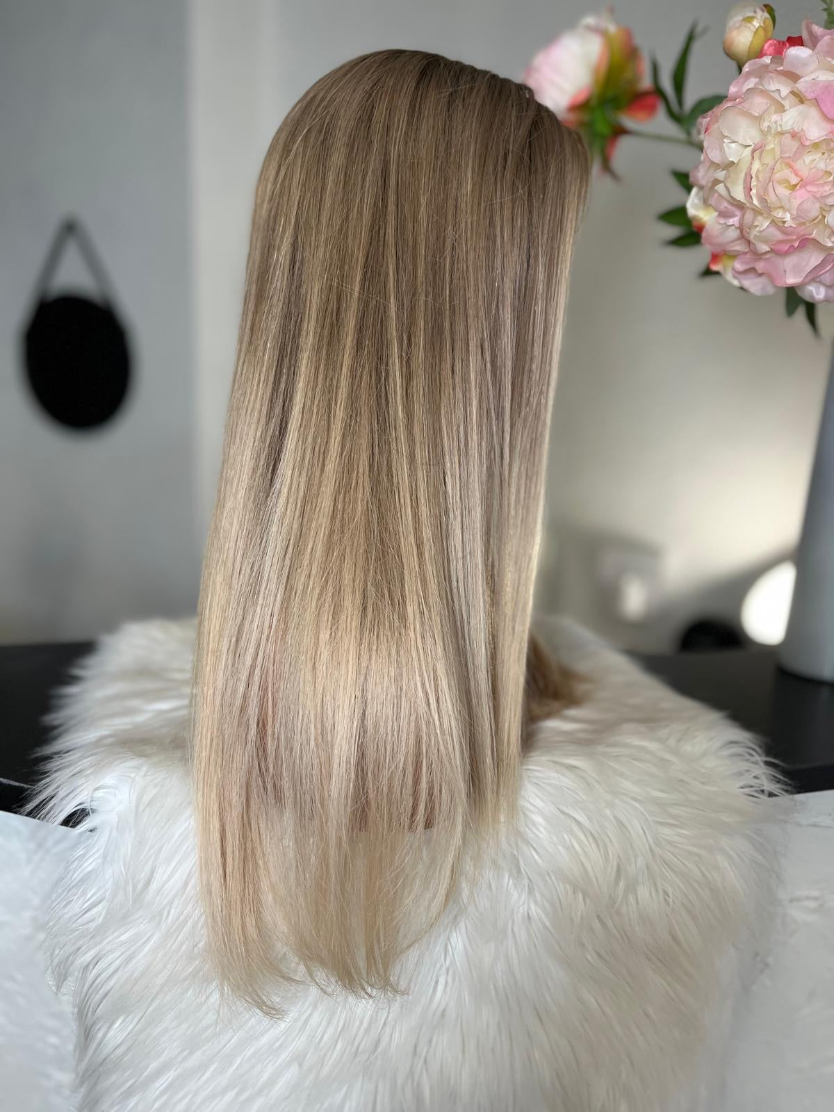 Laura - confort integral illusion + lace top / 24 inch / 150% Volume / european hair / small