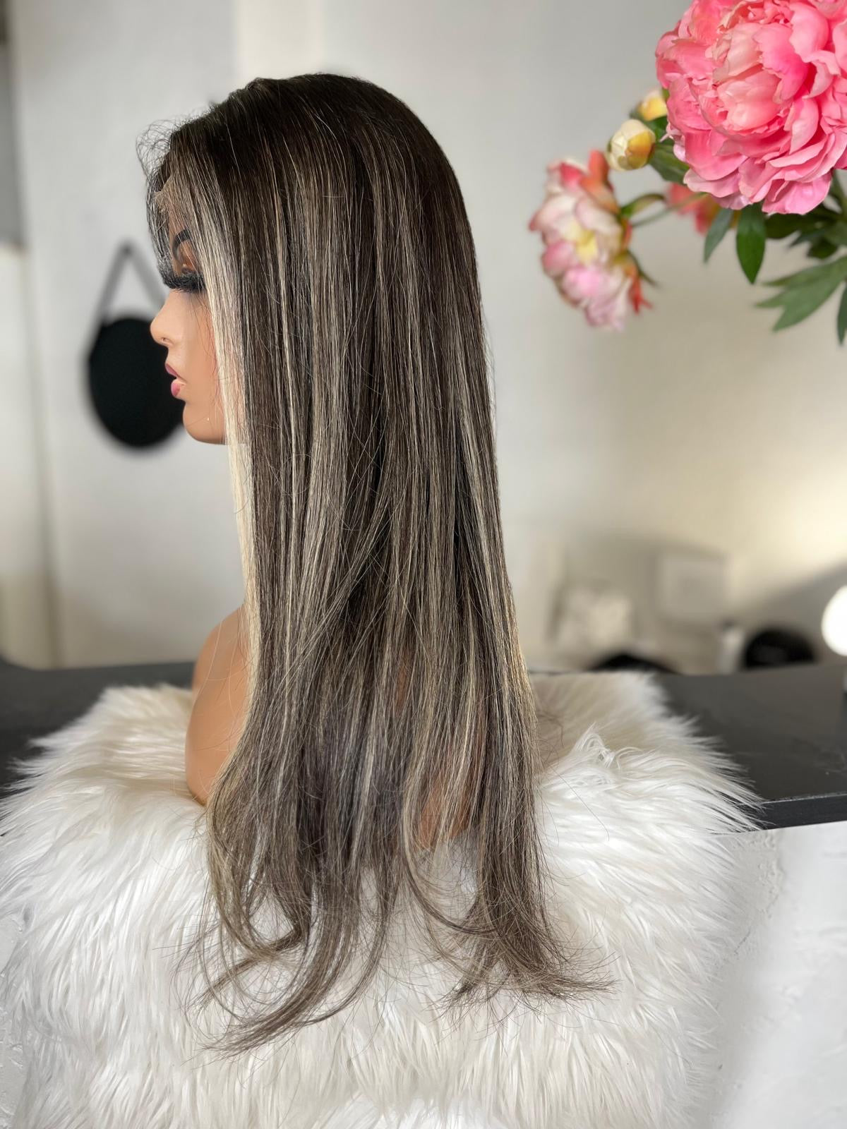 Tammy - illusion integral + lace top / 24 inch / 150 % Volume / European hair / small