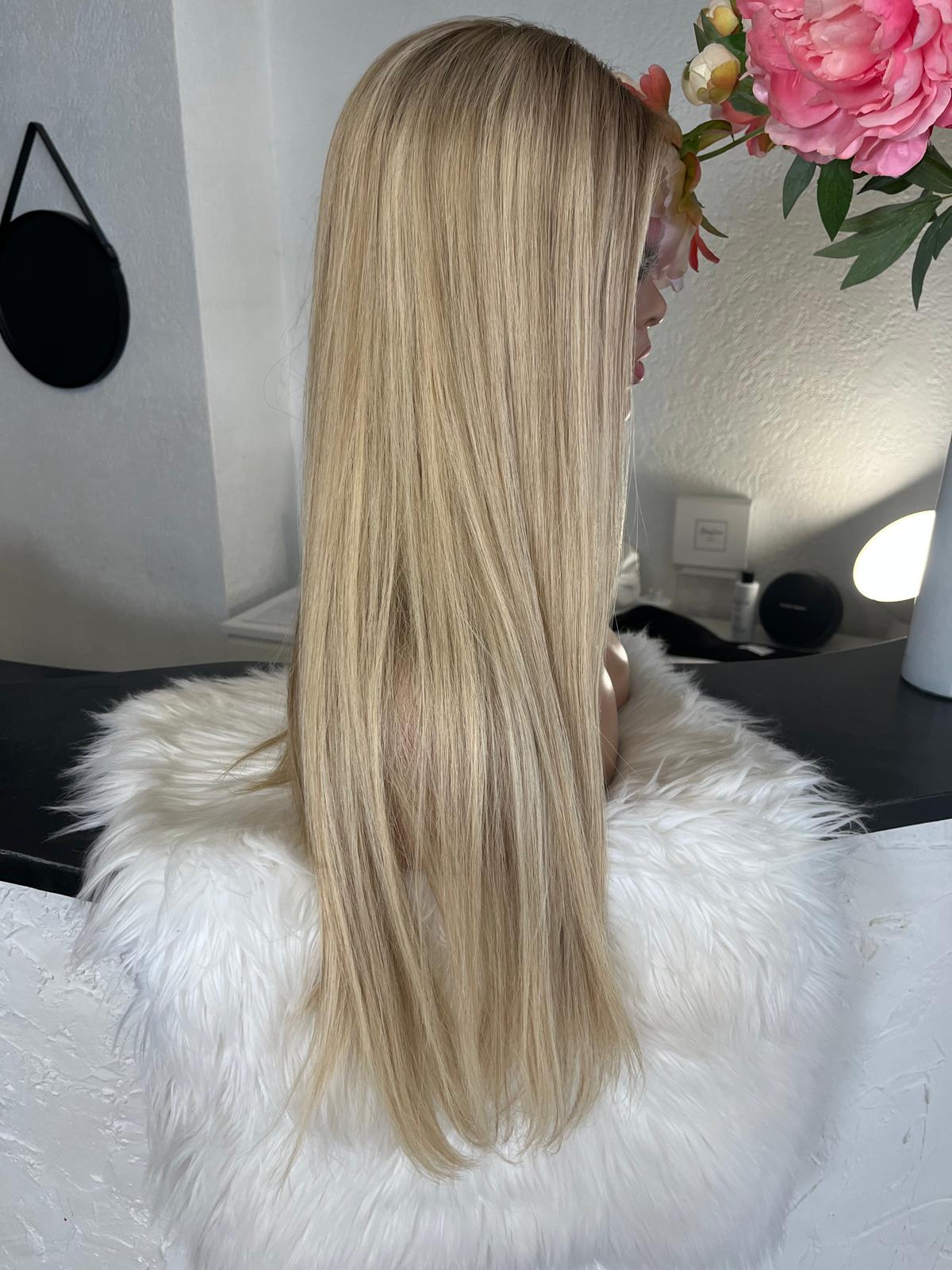 Hilda - illusion integral + lace top / 26 inch / 180 % Volume / mongolian hair /small / wavy