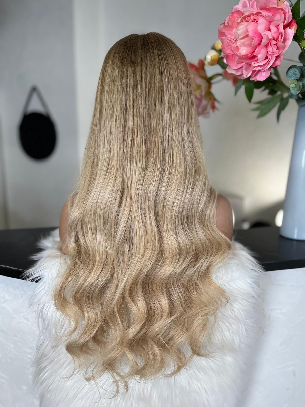 Valeria - illusion integral + lace top / 26 inch / 150 % Volume / European hair / small