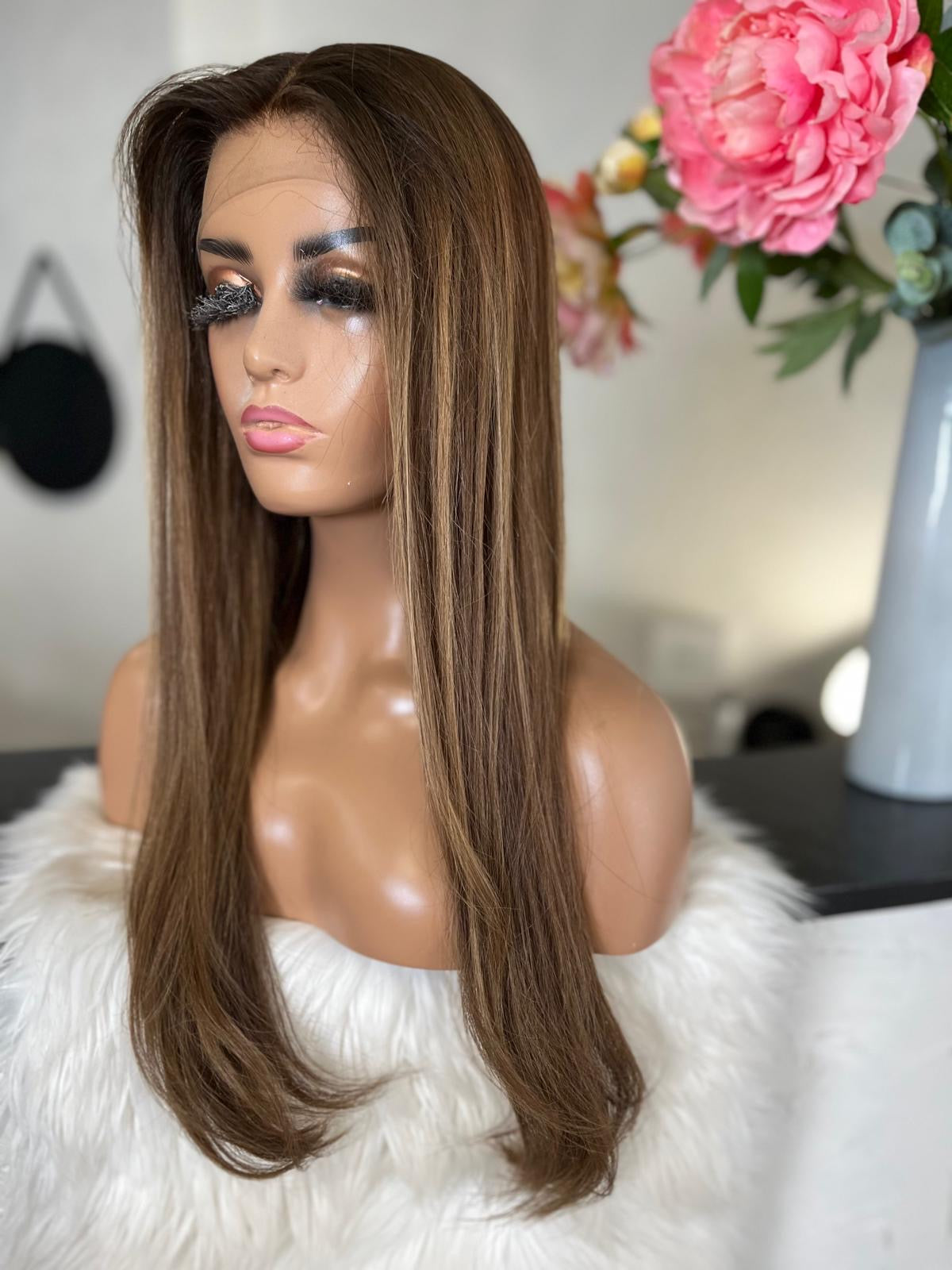 Benedicte - illusion integral + lace top / 28 inch / 150 % Volume / European hair / small