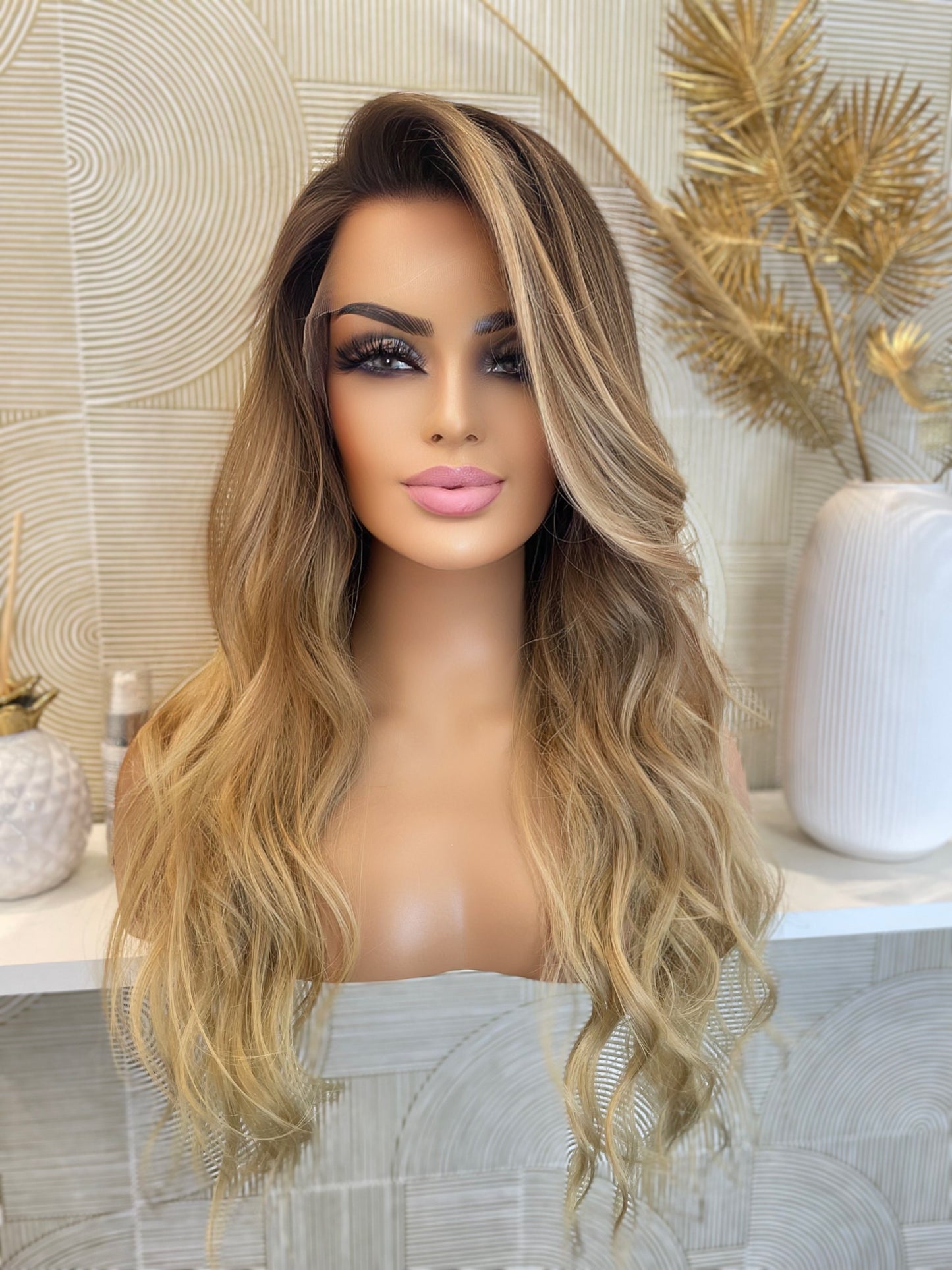 Mylène - illusion integral + lace top / 22 inch / 130 % Volume / European hair / xs-s