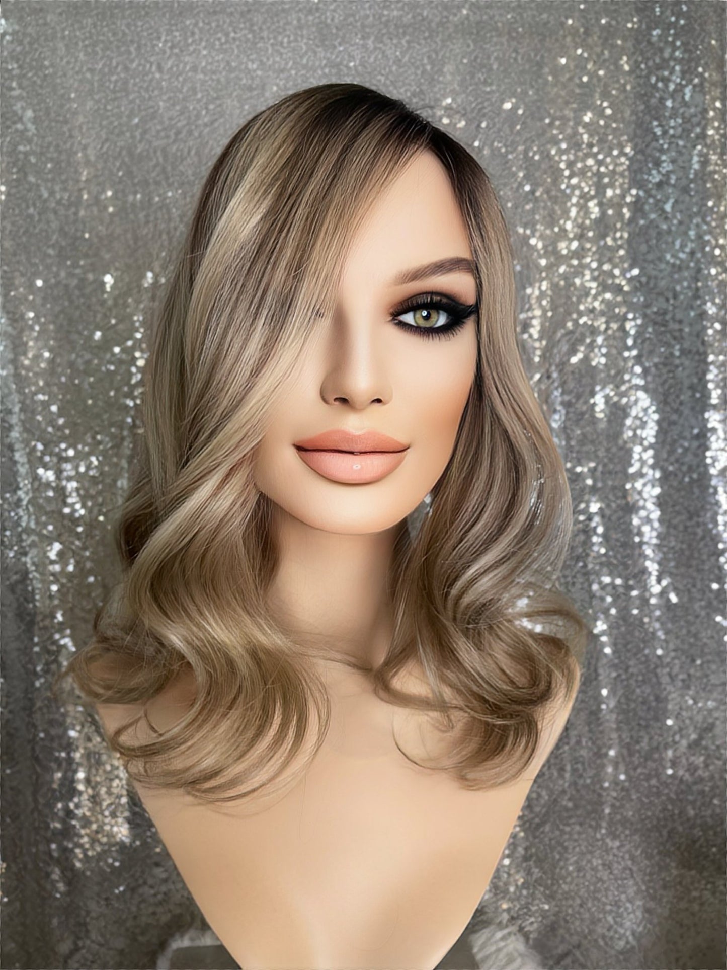 Mandy - 5x5 inch lace base / 130 % / 16 inch / european hair
