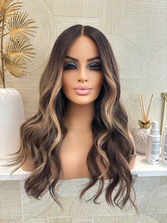 Amelie  - integral illusion + lace top / 22 inch / 180% Volume / european hair / small