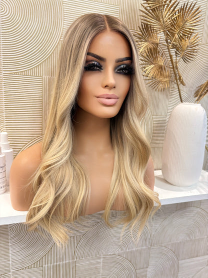 Lea - confort integral illusion + lace top / 20 inch / 150% Volume / european hair / small