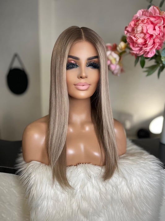 Louise  -  confort integral illusion + lace top / 22 inch / 150% Volume / european hair / small