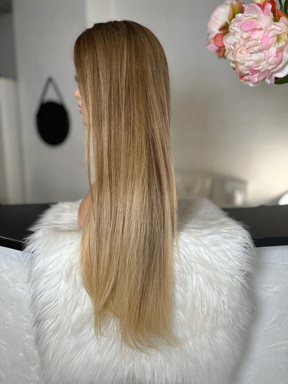 Joanne  - Integral + lace top  / 28 inch / 150 % Volume / mongolian hair / small (Copie)