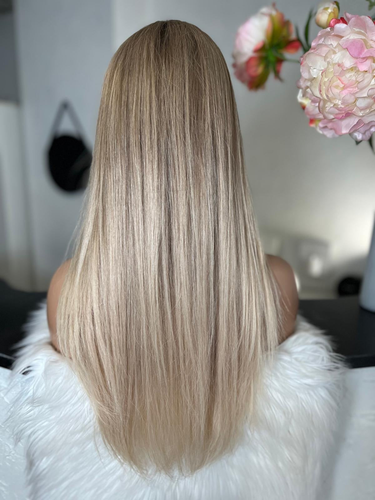 Laura -  confort integral illusion + lace top / 24 inch / 150% Volume / european hair / small