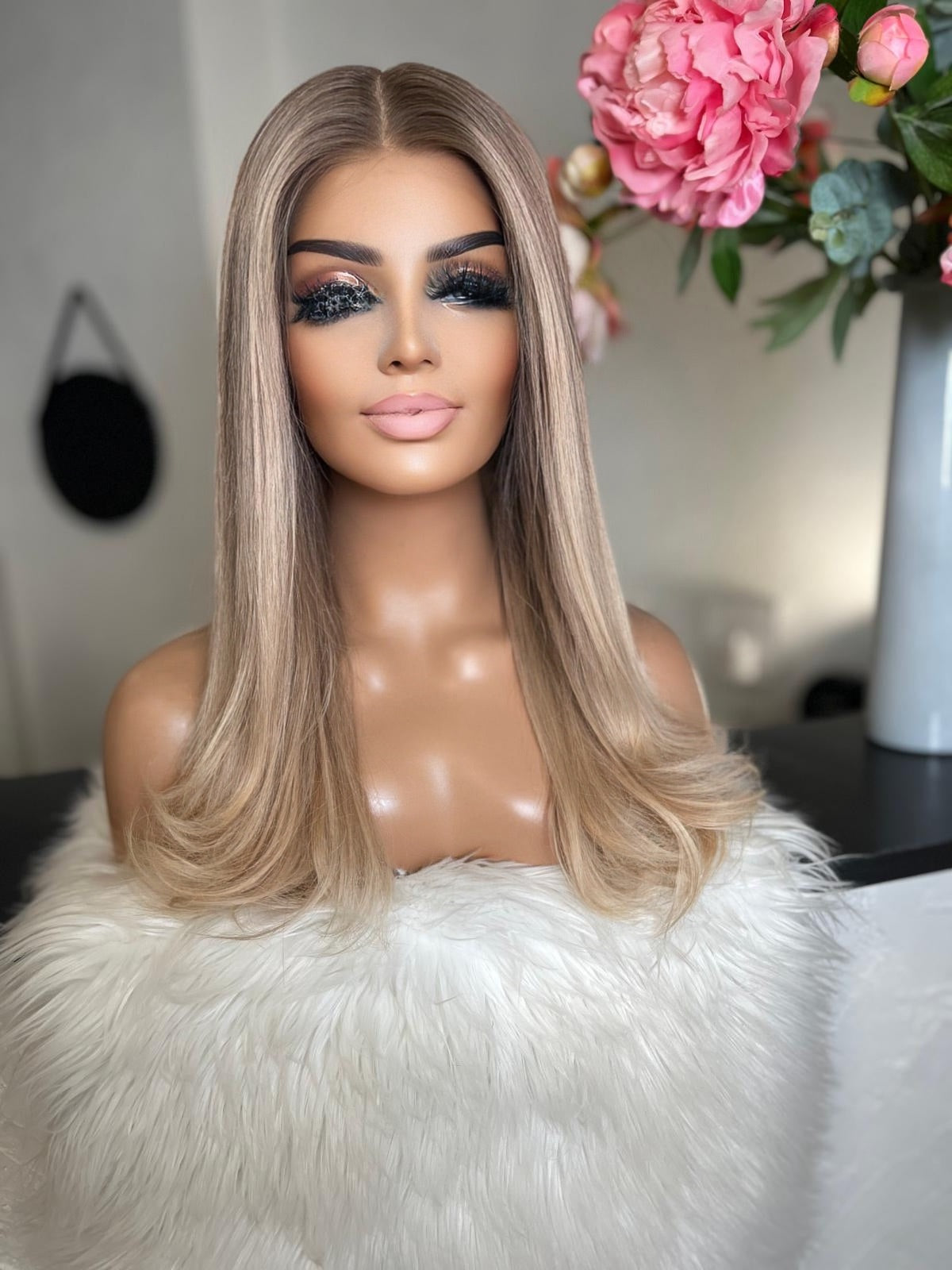 Paola - illusion integral + lace top  / 22 inch / 150 % Volume / European hair / small