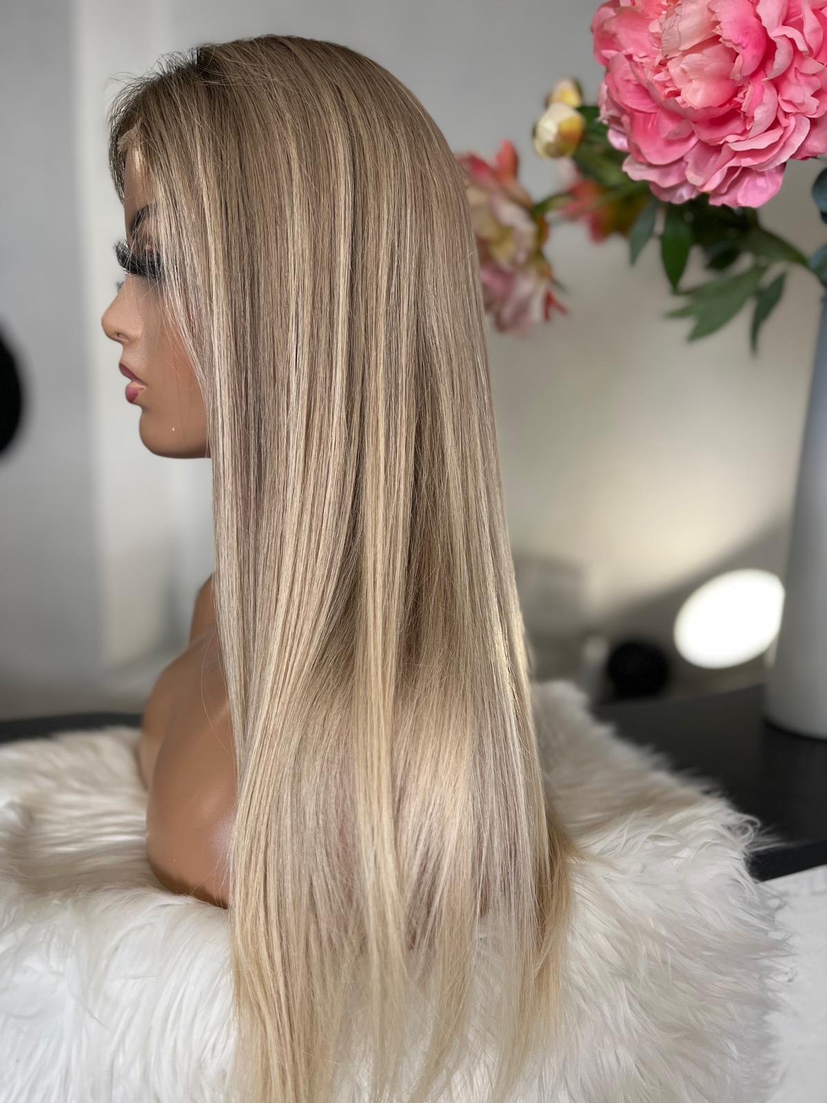 Sybille - illusion integral + lace top  / 26 inch / 180 % Volume / European hair / small