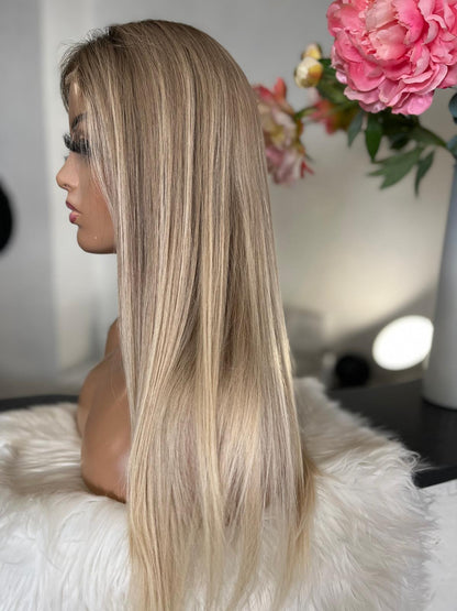 Sybille - illusion integral + lace top  / 26 inch / 180 % Volume / European hair / small