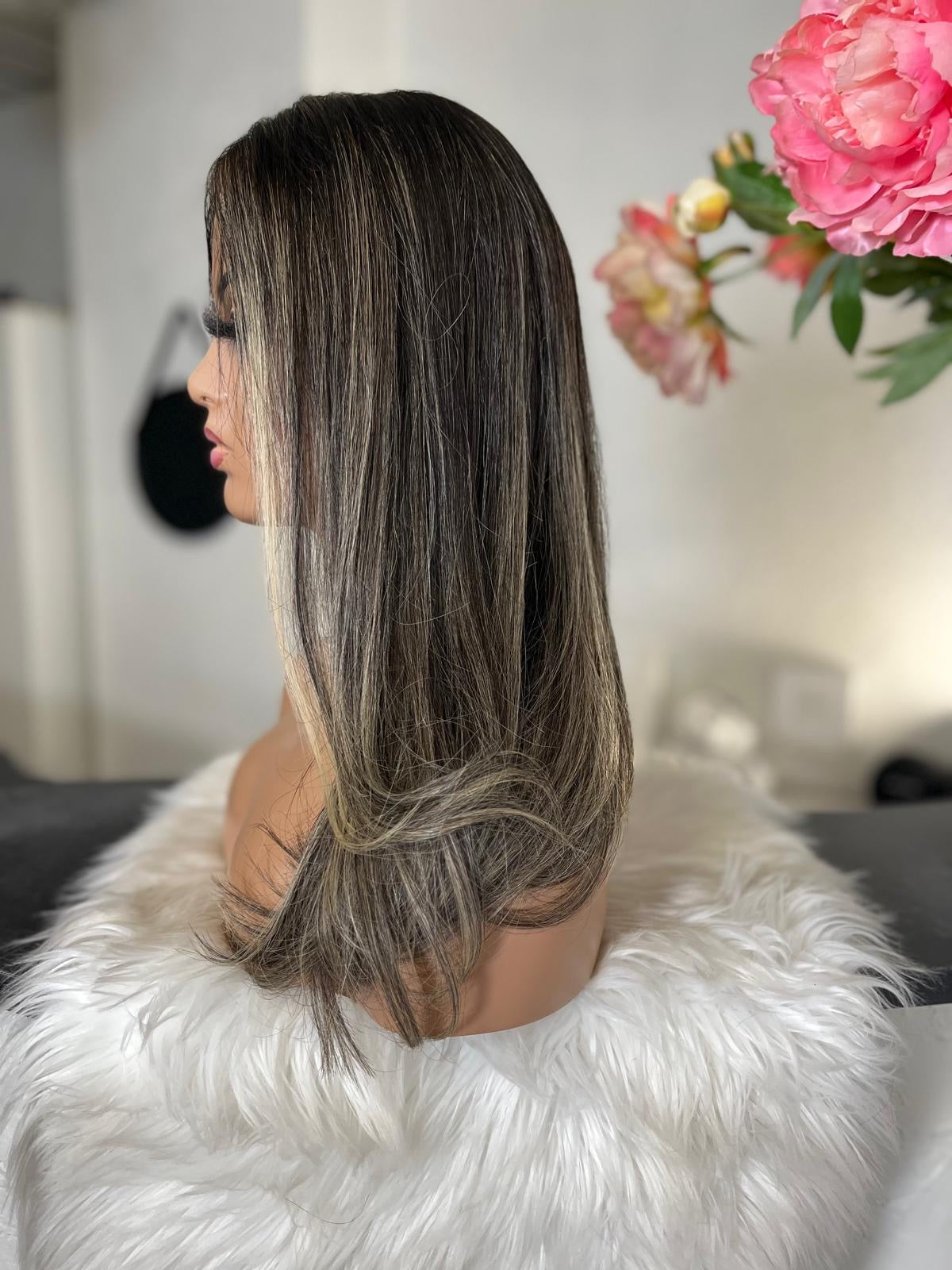 Patsy  -  confort integral illusion + lace top / 20 inch / 150% Volume / european hair / small