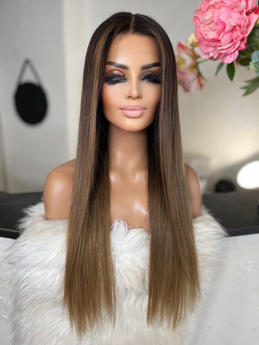 Clara  -  confort integral illusion + lace top / 26 inch / 180% Volume / european hair / small