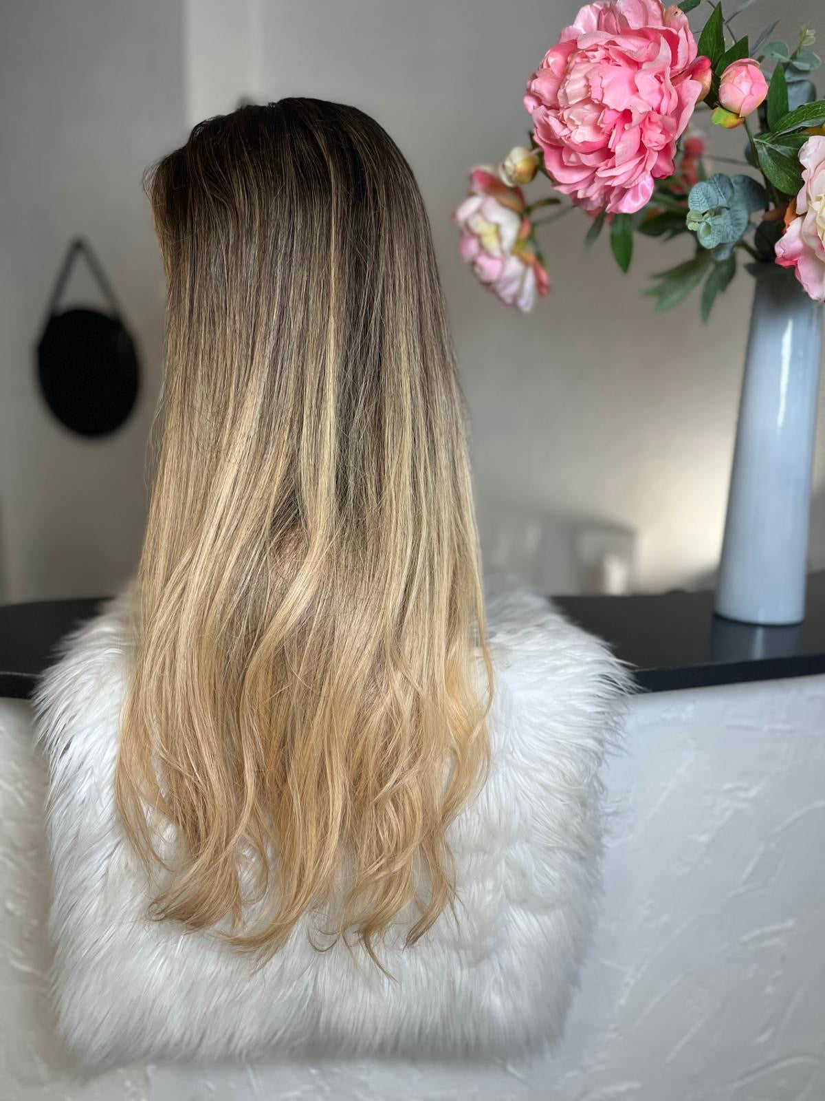 Amanda   - Integral + lace top  / 28 inch / 150 % Volume / mongolian hair / small (Copie)