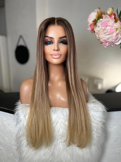 Joanne  - Integral + lace top  / 28 inch / 150 % Volume / mongolian hair / small (Copie)