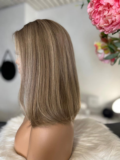 Clara  -  confort integral illusion + lace top / 14 inch / 150% Volume / european hair / small