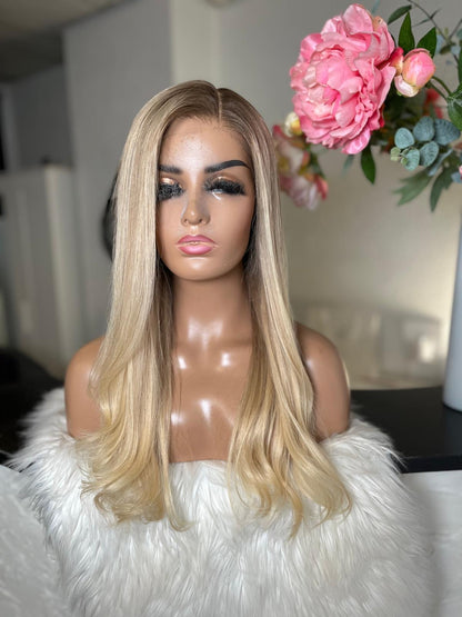 Mimi  -  confort integral illusion + lace top / 24 inch / 150% Volume / european hair / small