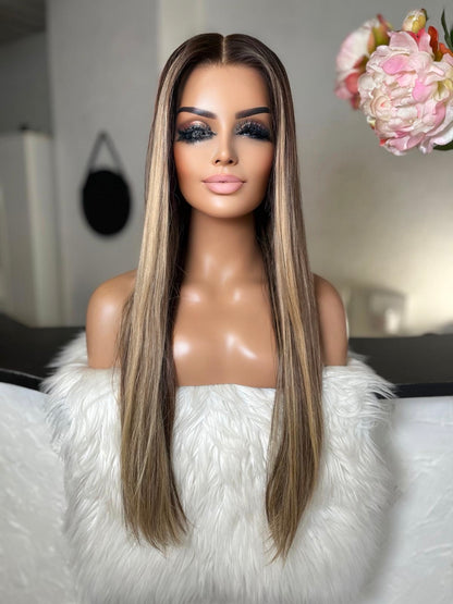 Maeva  - Integral + lace top  / 28 inch / 150 % Volume / mongolian hair / small