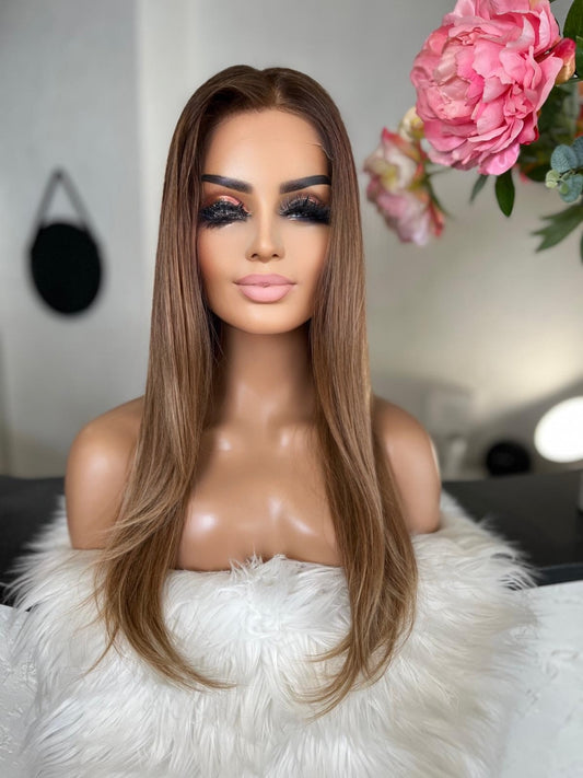 Cecila  - Integral + lace top  / 22 inch / 130 % Volume / russian hair / small