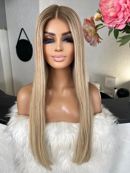 Hilda - illusion integral + lace top  / 26 inch / 180 % Volume / mongolian hair /small / wavy