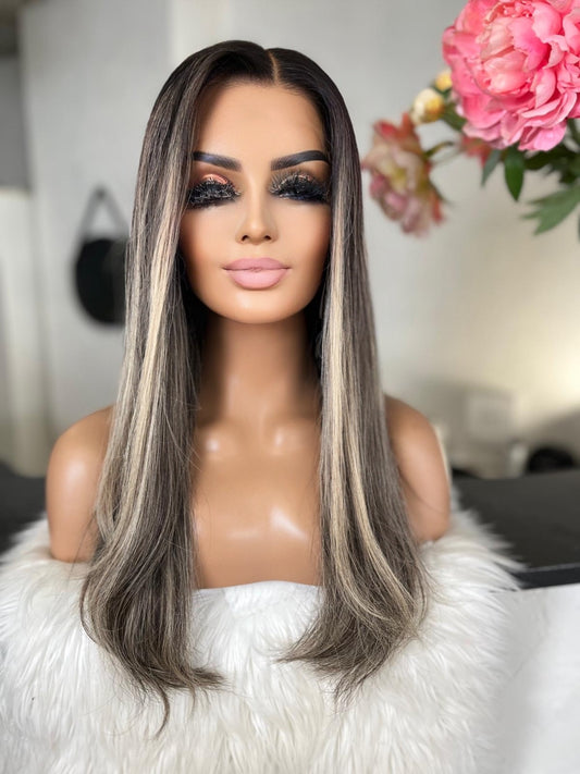 Tammy - illusion integral + lace top  / 24 inch / 150 % Volume / European hair / small