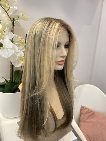 .Cassandra - Integral + lace top  / 24 inch / 200 % Volume / European hair