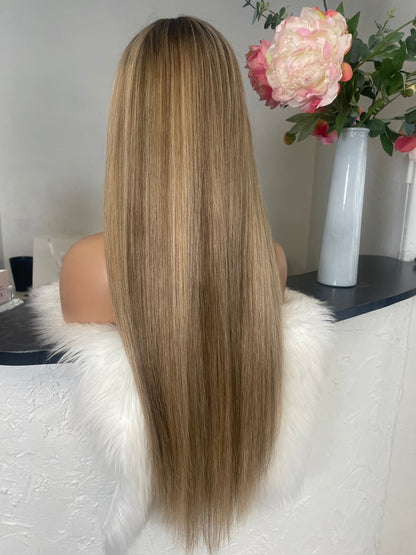 Linda - integral + lace top / 28 inch / 200 % Volume / European hair / medium