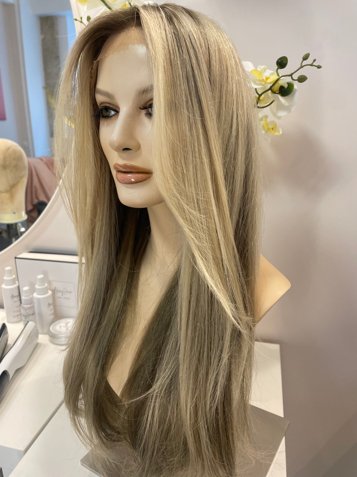 .Cassandra - Integral + lace top  / 24 inch / 200 % Volume / European hair