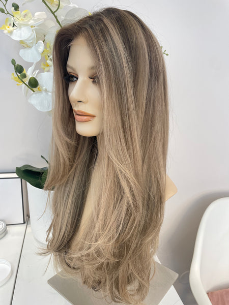 .Irina - confort cap+ skin part / 22 inch / 150 % Volume / european hair / small